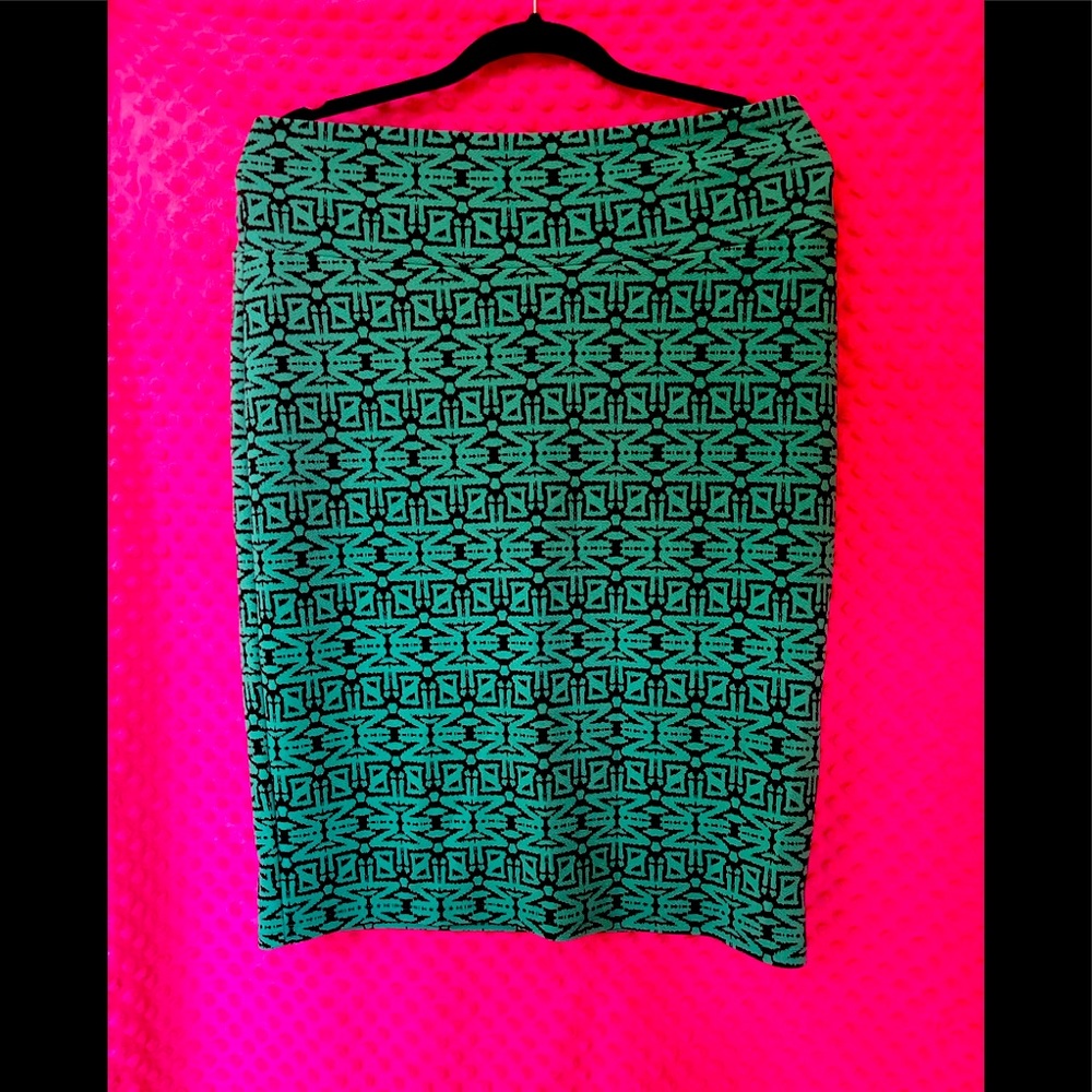 LuLaRoe Cassie XL